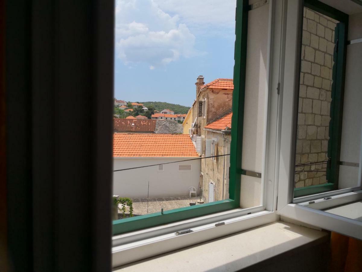 Apartments Jaksic Постира Экстерьер фото
