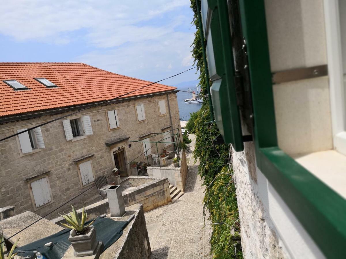 Apartments Jaksic Постира Экстерьер фото