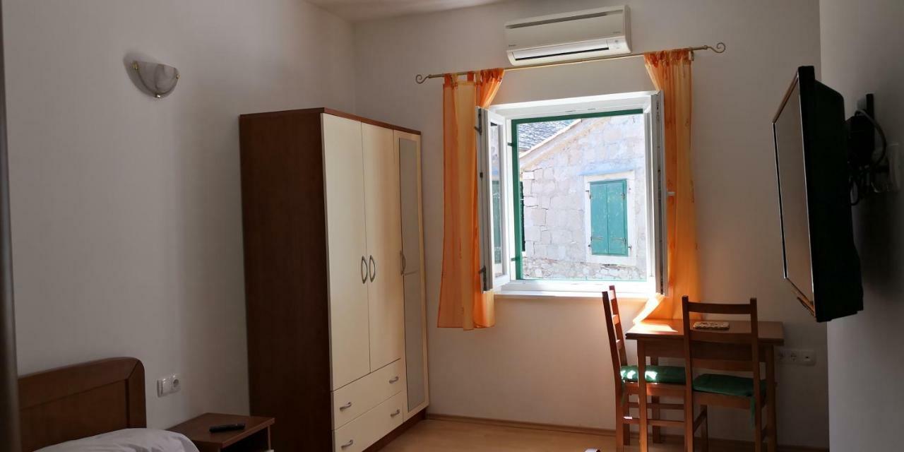 Apartments Jaksic Постира Экстерьер фото
